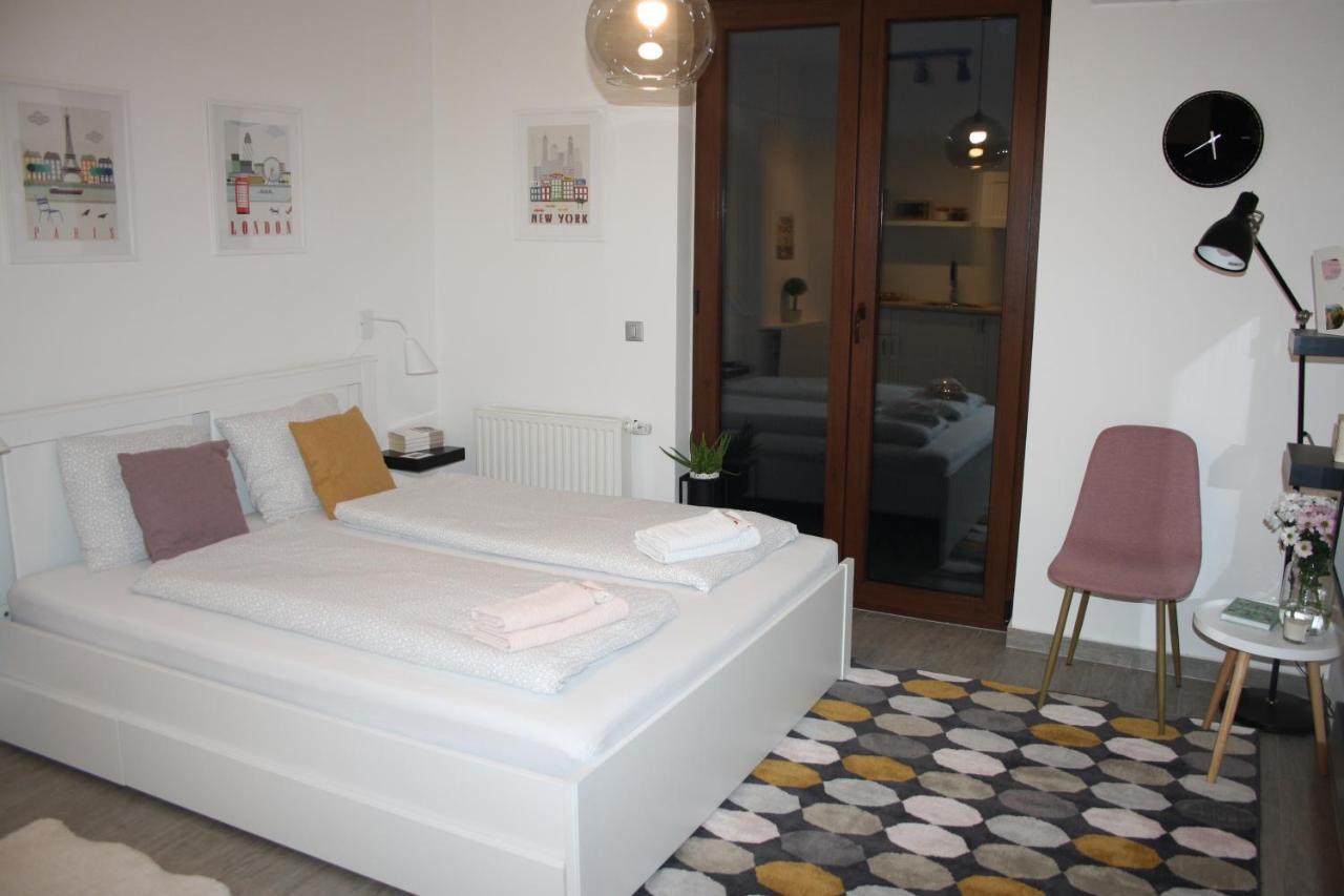 Studio Apartman Centar Dakovo Exterior photo