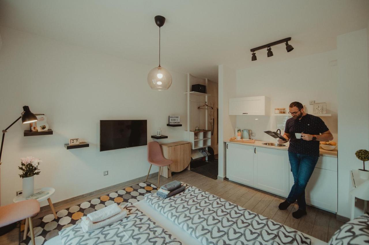 Studio Apartman Centar Dakovo Exterior photo